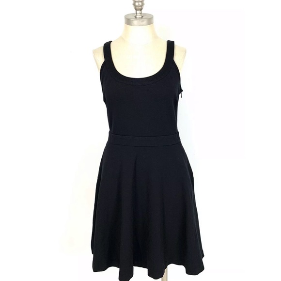 Banana Republic Dresses & Skirts - Banana Republic Dress Black Fit & Flare Size 6